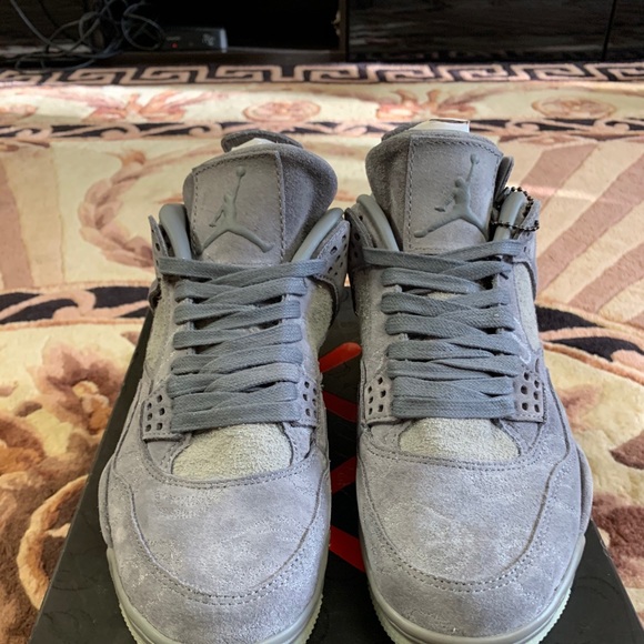 Jordan Retro 4 KAWS - Picture 4 of 8